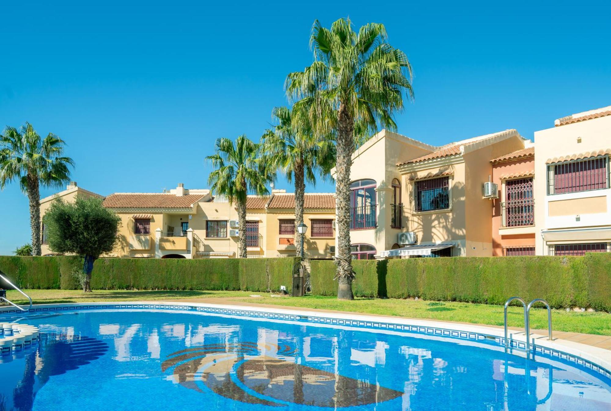 Club Salino Hideaway-Your Peaceful Retreat With Pool In تورّيفيِخا المظهر الخارجي الصورة