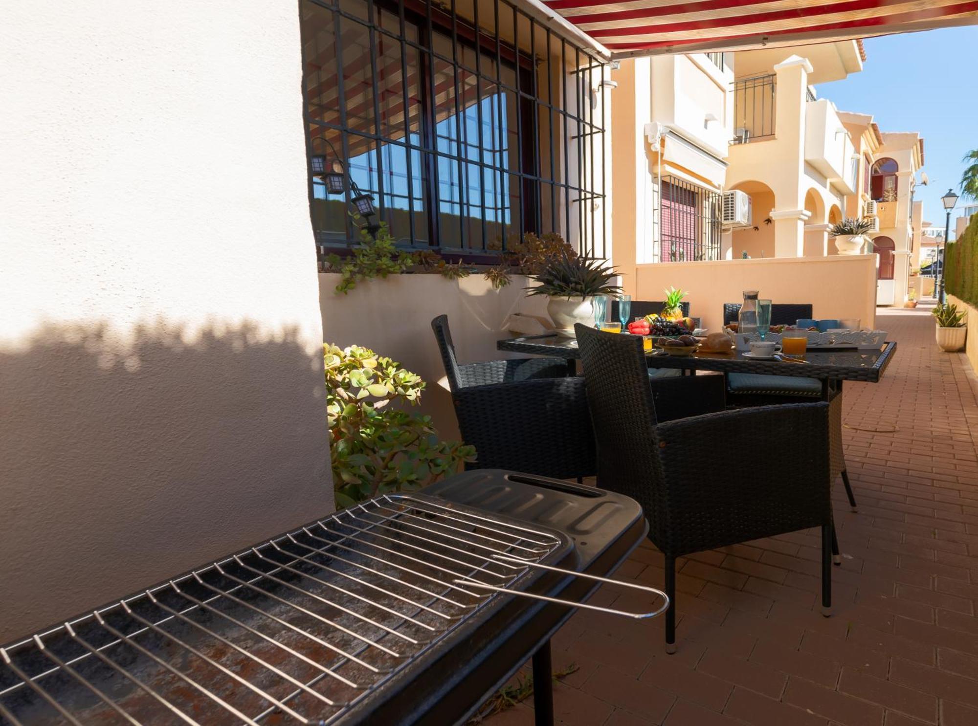 Club Salino Hideaway-Your Peaceful Retreat With Pool In تورّيفيِخا المظهر الخارجي الصورة